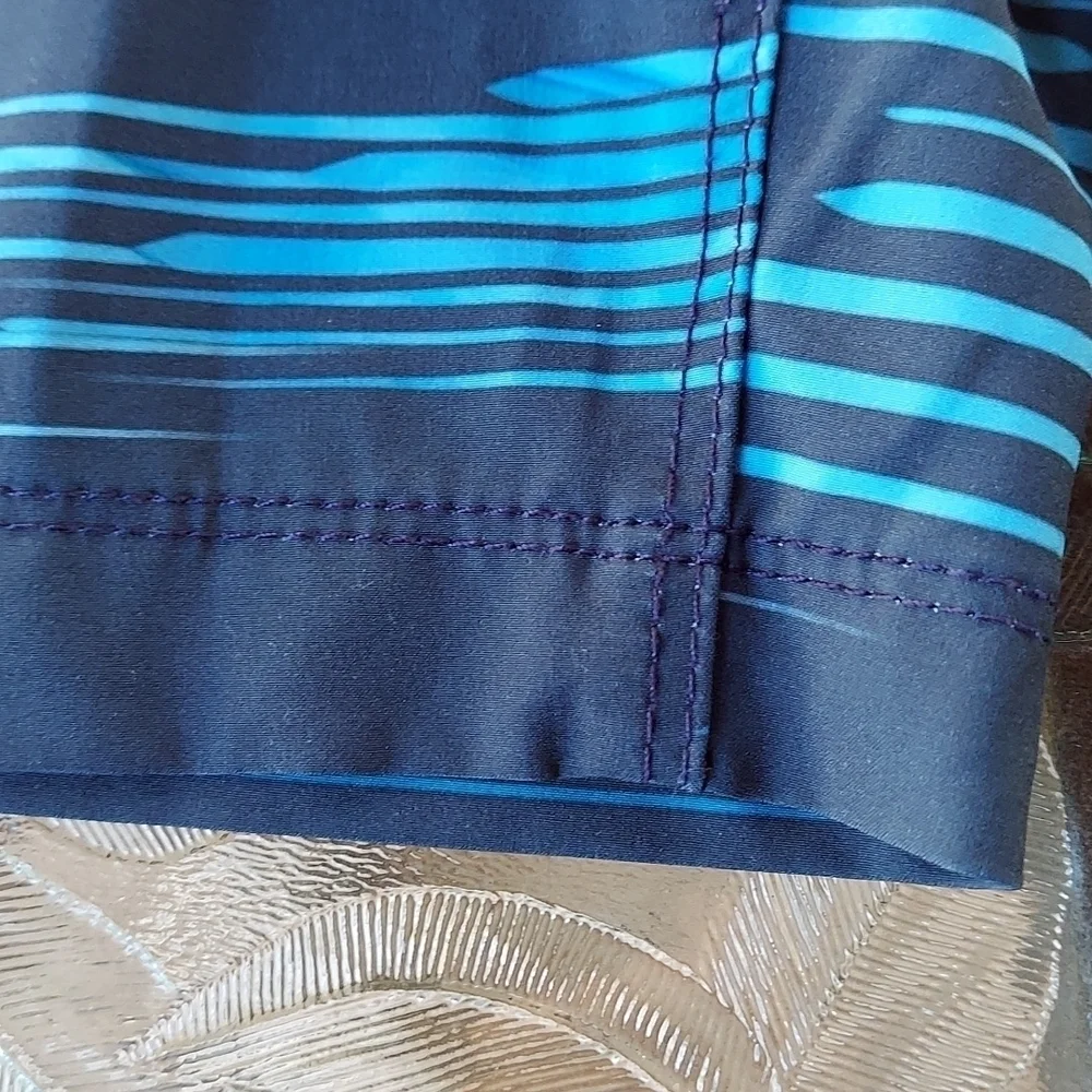 Speedo shots Size S
